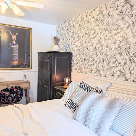 Bed and Breakfast La Tremblante Мон-Трамблан Экстерьер фото
